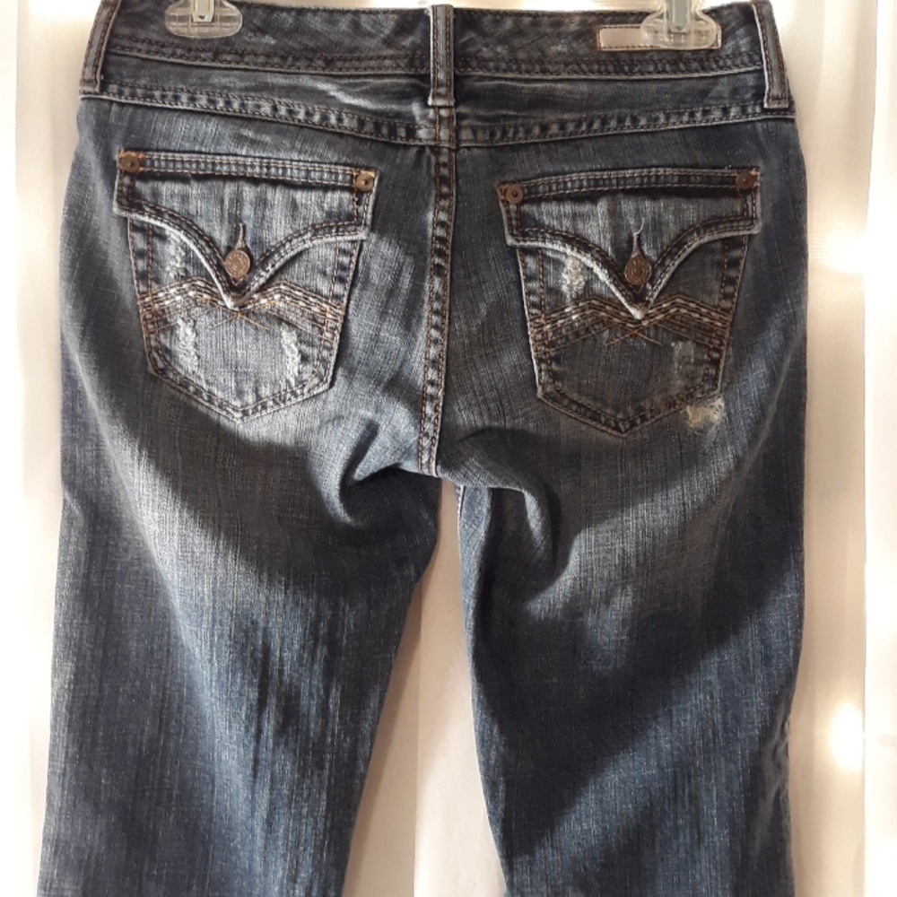 Express distressed Zelda crop